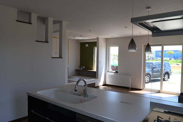 キッチンよりリビング