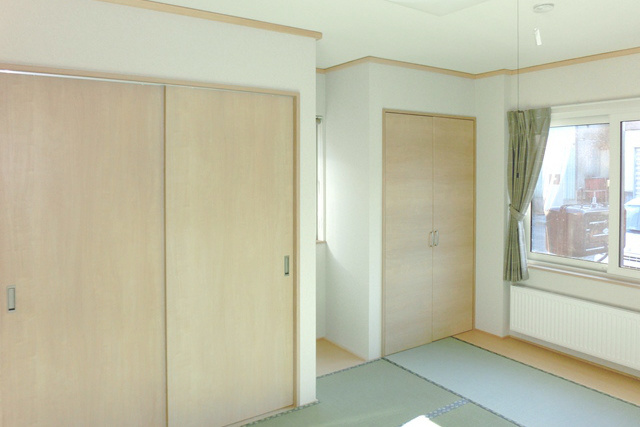 和室１: １階にある和室は ご両親それぞれのお部屋です。